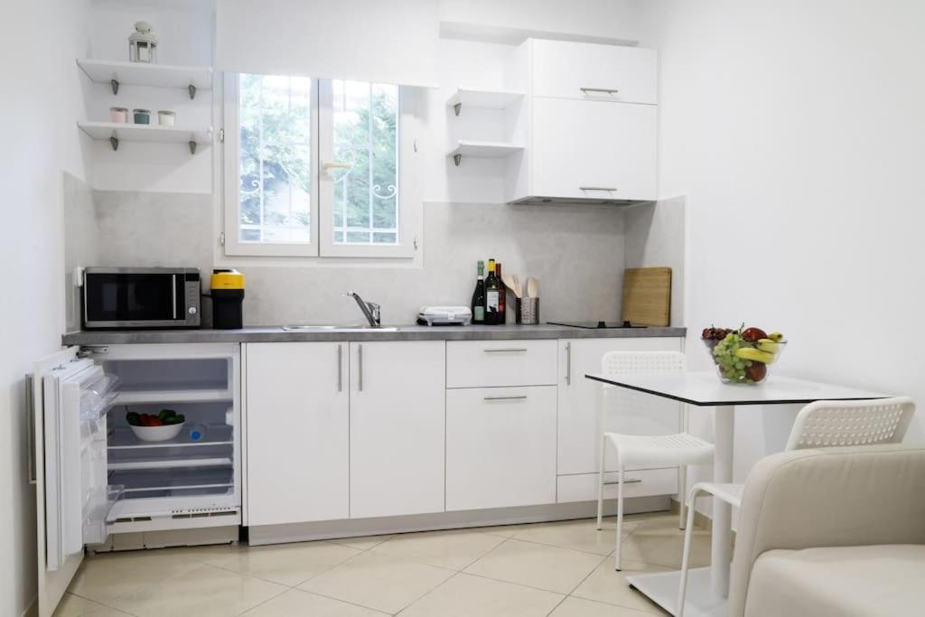 Cozy Apartment Near Airport كوروبيون المظهر الخارجي الصورة