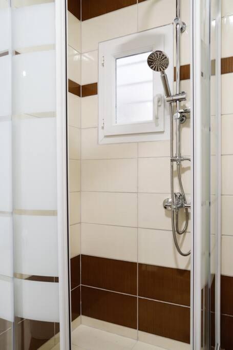 Cozy Apartment Near Airport كوروبيون المظهر الخارجي الصورة